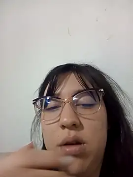 lareinalareinadelanal online show from October 30, 2025, 12:36 pm