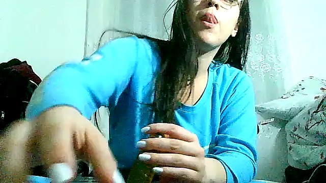 lareinalareinadelanal online show from October 5, 2025, 2:02 am