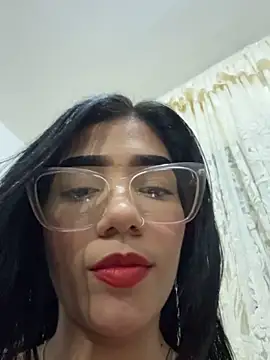 ElaRose 12 online show from April 14, 2026, 2:05 am