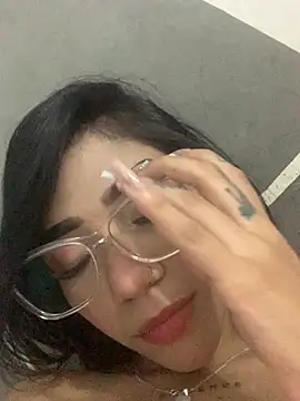 Snapshot of ElaRose_12 chatting on October 13, 2025, 7:37 pm ElaRose 12 online show from October 13, 2025, 7:37 pm