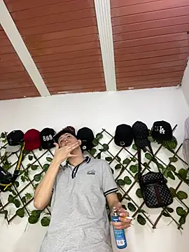 Themasterhades 777 online show from April 5, 2026, 8:26 pm