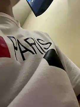 Snapshot of Themasterhades_777 chatting on October 18, 2025, 11:29 pm Themasterhades 777 online show from October 18, 2025, 11:29 pm