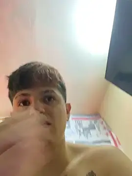 Snapshot of Themasterhades_777 chatting on October 17, 2025, 10:33 pm Themasterhades 777 online show from October 17, 2025, 10:33 pm