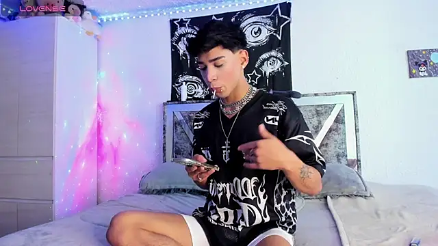 Dark Boy26 online show from October 8, 2025, 9:15 pm