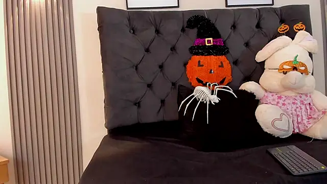 Snapshot of Dulce_Maay chatting on October 28, 2025, 3:18 am Dulce Maay online show from October 28, 2025, 3:18 am