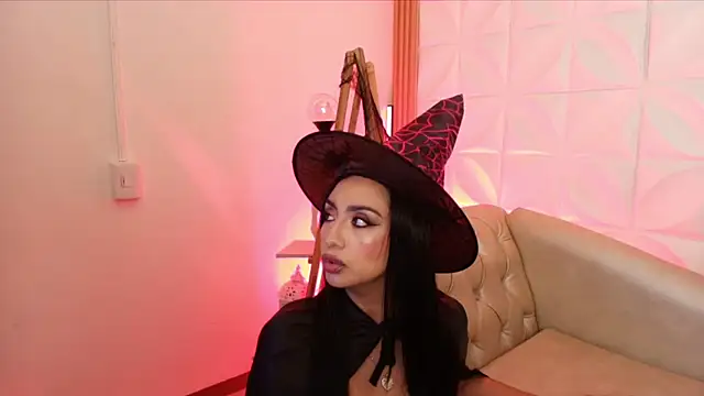 Snapshot of ana_riveros chatting on October 13, 2025, 4:47 am ana riveros online show from October 13, 2025, 4:47 am