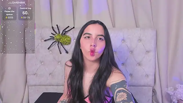 Snapshot of kaylee_lee chatting on October 17, 2025, 8:43 pm kaylee lee online show from October 17, 2025, 8:43 pm