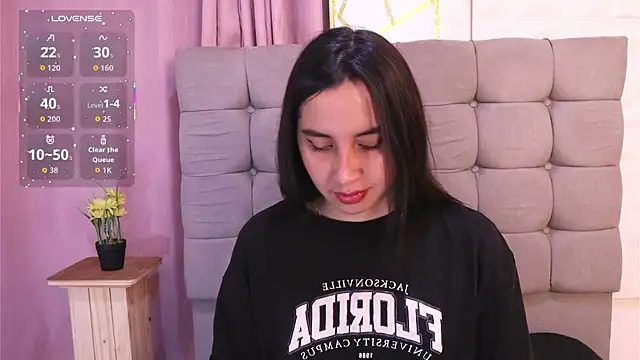 Snapshot of kaylee_lee chatting on September 10, 2025, 4:11 am kaylee lee online show from September 10, 2025, 4:11 am