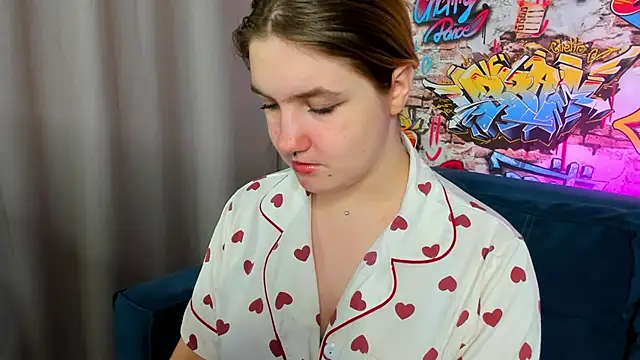 Julia Jips online show from September 30, 2025, 12:05 am