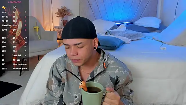 jhosepMoreno online show from October 11, 2025, 1:12 pm