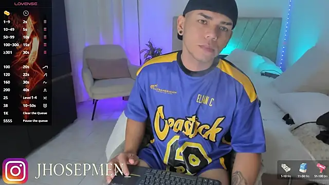 jhosepMoreno online show from September 29, 2025, 1:50 pm