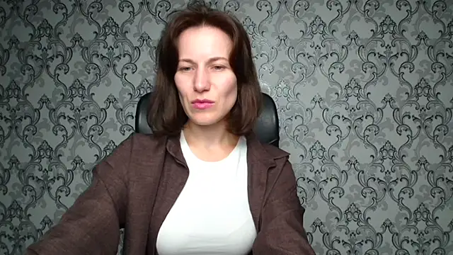 Kelly Kisss online show from November 7, 2025, 12:21 pm