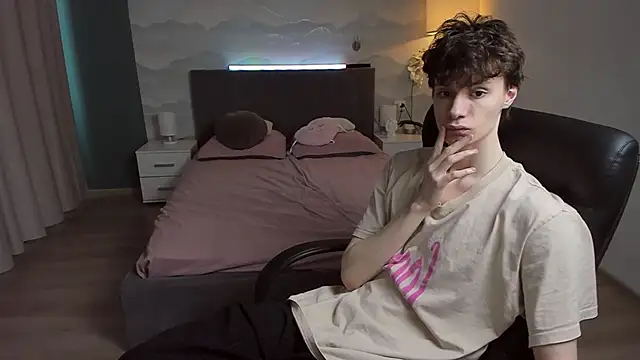 Snapshot of Edvard_Blare chatting on November 15, 2025, 9:24 am Edvard Blare online show from November 15, 2025, 9:24 am