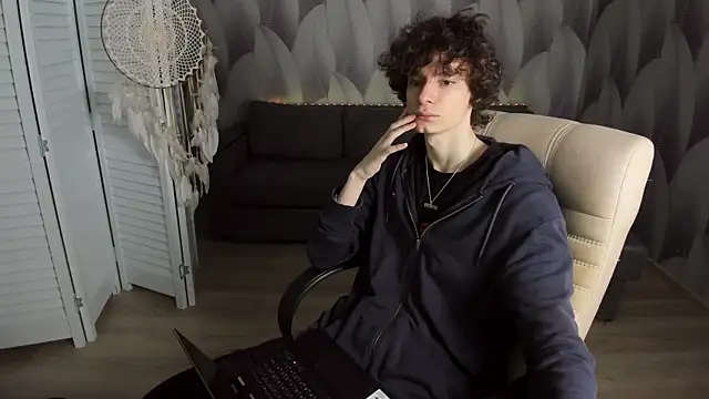 Snapshot of Edvard_Blare chatting on September 14, 2025, 5:35 pm Edvard Blare online show from September 14, 2025, 5:35 pm