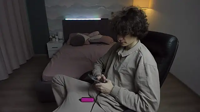 Snapshot of Edvard_Blare chatting on September 30, 2025, 2:34 pm Edvard Blare online show from September 30, 2025, 2:34 pm