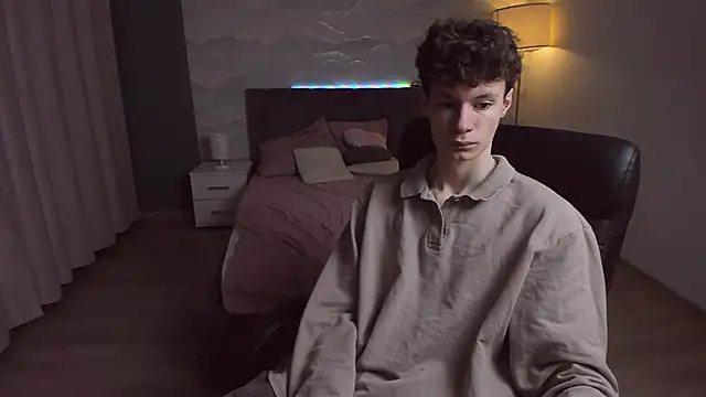 Snapshot of Edvard_Blare chatting on October 26, 2025, 5:02 pm Edvard Blare online show from October 26, 2025, 5:02 pm