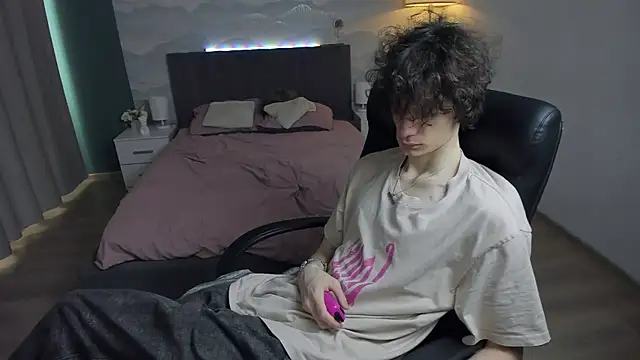 Snapshot of Edvard_Blare chatting on September 27, 2025, 10:43 am Edvard Blare online show from September 27, 2025, 10:43 am