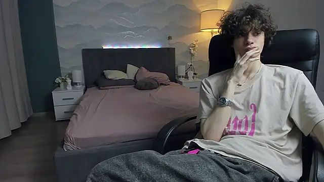 Snapshot of Edvard_Blare chatting on September 28, 2025, 3:30 pm Edvard Blare online show from September 28, 2025, 3:30 pm