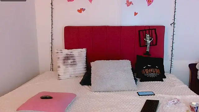 Snapshot of hannia_baileys chatting on October 15, 2025, 11:24 pm hannia baileys online show from October 15, 2025, 11:24 pm