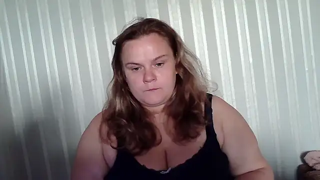 HollyXEva online show from September 9, 2025, 6:01 am