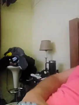 Snapshot of hotcower chatting on October 6, 2025, 4:13 am hotcower online show from October 6, 2025, 4:13 am