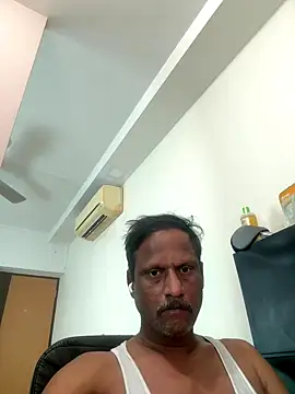 Snapshot of beasttamil1978 chatting on September 15, 2025, 12:44 am beasttamil1978 online show from September 15, 2025, 12:44 am