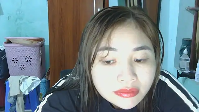 Snapshot of Uhem112 chatting on October 14, 2025, 12:50 pm Uhem112 online show from October 14, 2025, 12:50 pm