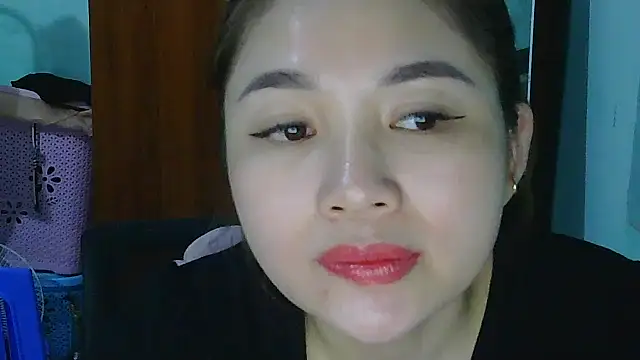 Snapshot of Uhem112 chatting on October 25, 2025, 1:56 pm Uhem112 online show from October 25, 2025, 1:56 pm