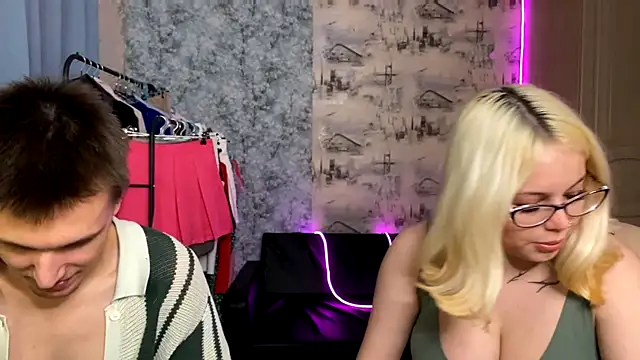 Snapshot of Mia_Sakuraa chatting on October 5, 2025, 1:35 pm Mia Sakuraa online show from October 5, 2025, 1:35 pm