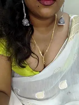Snapshot of Anu_Reddy_10 chatting on September 12, 2025, 4:56 am Anu Reddy 10 online show from September 12, 2025, 4:56 am