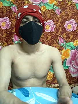 Seducing couple online show from October 5, 2025, 5:25 pm