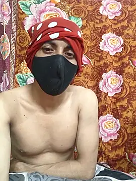 Seducing couple online show from October 13, 2025, 5:25 pm