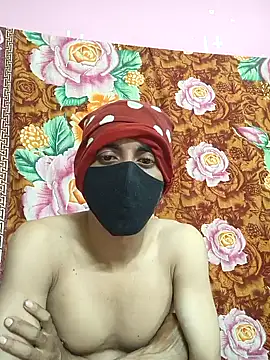 Seducing couple online show from November 13, 2025, 6:12 pm