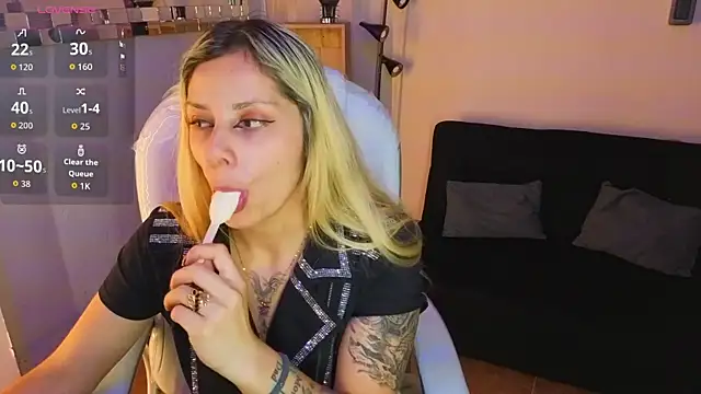 Jennaa Cooper online show from February 5, 2026, 10:38 pm