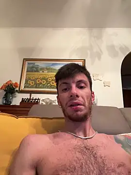 Snapshot of Lucamilano1991 chatting on November 1, 2025, 4:34 pm Lucamilano1991 online show from November 1, 2025, 4:34 pm