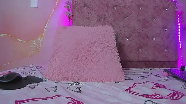 violet taylor  online show from January 14, 2026, 2:26 am