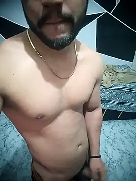 Kartikkartik8595 online show from February 10, 2026, 11:53 am