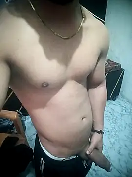 Kartikkartik8595 online show from February 15, 2026, 7:46 pm