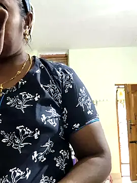 Snapshot of papukurty chatting on October 20, 2025, 2:35 am papukurty online show from October 20, 2025, 2:35 am