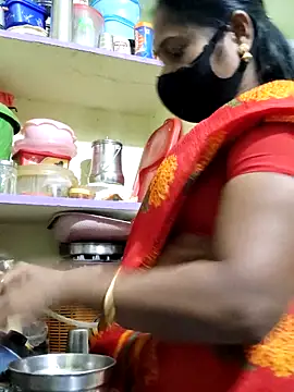 Snapshot of papukurty chatting on October 24, 2025, 10:14 am papukurty online show from October 24, 2025, 10:14 am