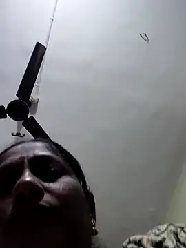 Snapshot of papukurty chatting on October 9, 2025, 5:02 pm papukurty online show from October 9, 2025, 5:02 pm