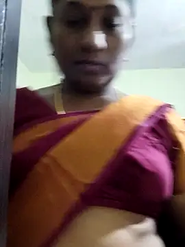 Snapshot of papukurty chatting on October 1, 2025, 5:45 am papukurty online show from October 1, 2025, 5:45 am