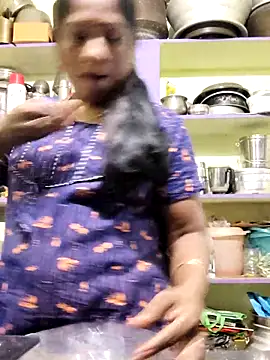 Snapshot of papukurty chatting on October 27, 2025, 1:34 pm papukurty online show from October 27, 2025, 1:34 pm