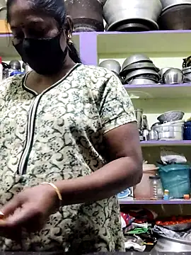 Snapshot of papukurty chatting on September 26, 2025, 1:12 am papukurty online show from September 26, 2025, 1:12 am