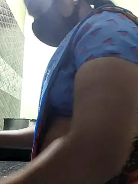 Snapshot of papukurty chatting on October 18, 2025, 1:13 pm papukurty online show from October 18, 2025, 1:13 pm