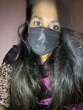 umairahaasan 1 online show from April 8, 2026, 10:28 am