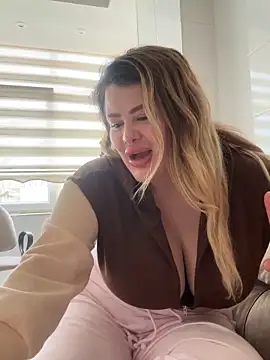 aydabella7777 online show from April 3, 2026, 8:10 am