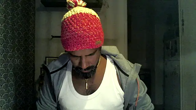 Snapshot of frenchblackc31 chatting on October 13, 2025, 4:47 am frenchblackc31 online show from October 13, 2025, 4:47 am