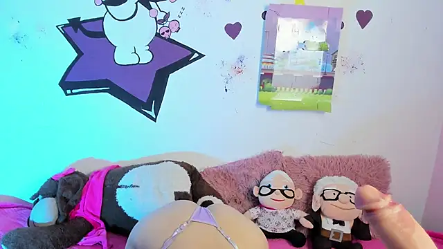 Snapshot of Alanaloiiss_ chatting on September 21, 2025, 1:00 am Alanaloiiss online show from September 21, 2025, 1:00 am