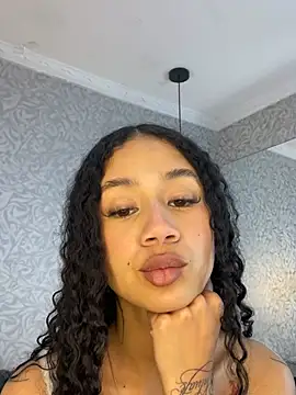 jadee8 online show from July 17, 2026, 2:58 pm